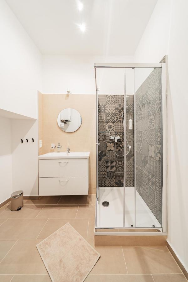וינה The 15'S Apartments מראה חיצוני תמונה